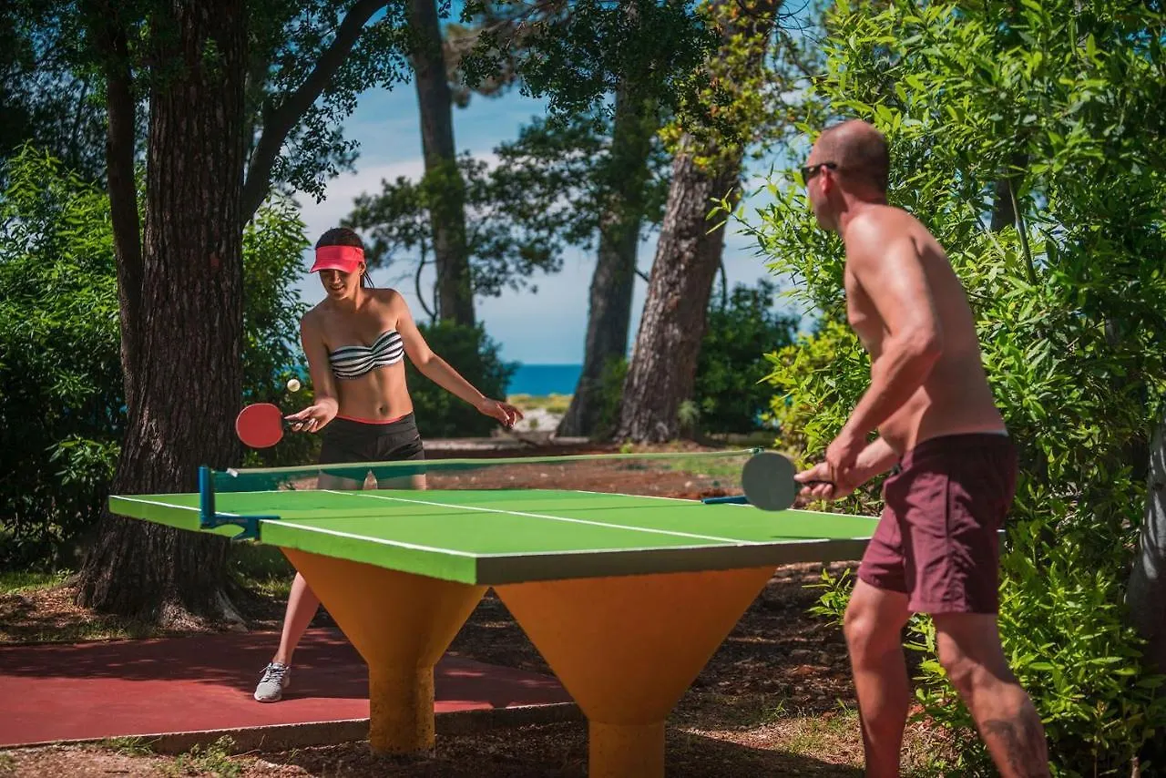 Camping Adria Mobile Homes In Brioni Sunny Camping Póla Kemping