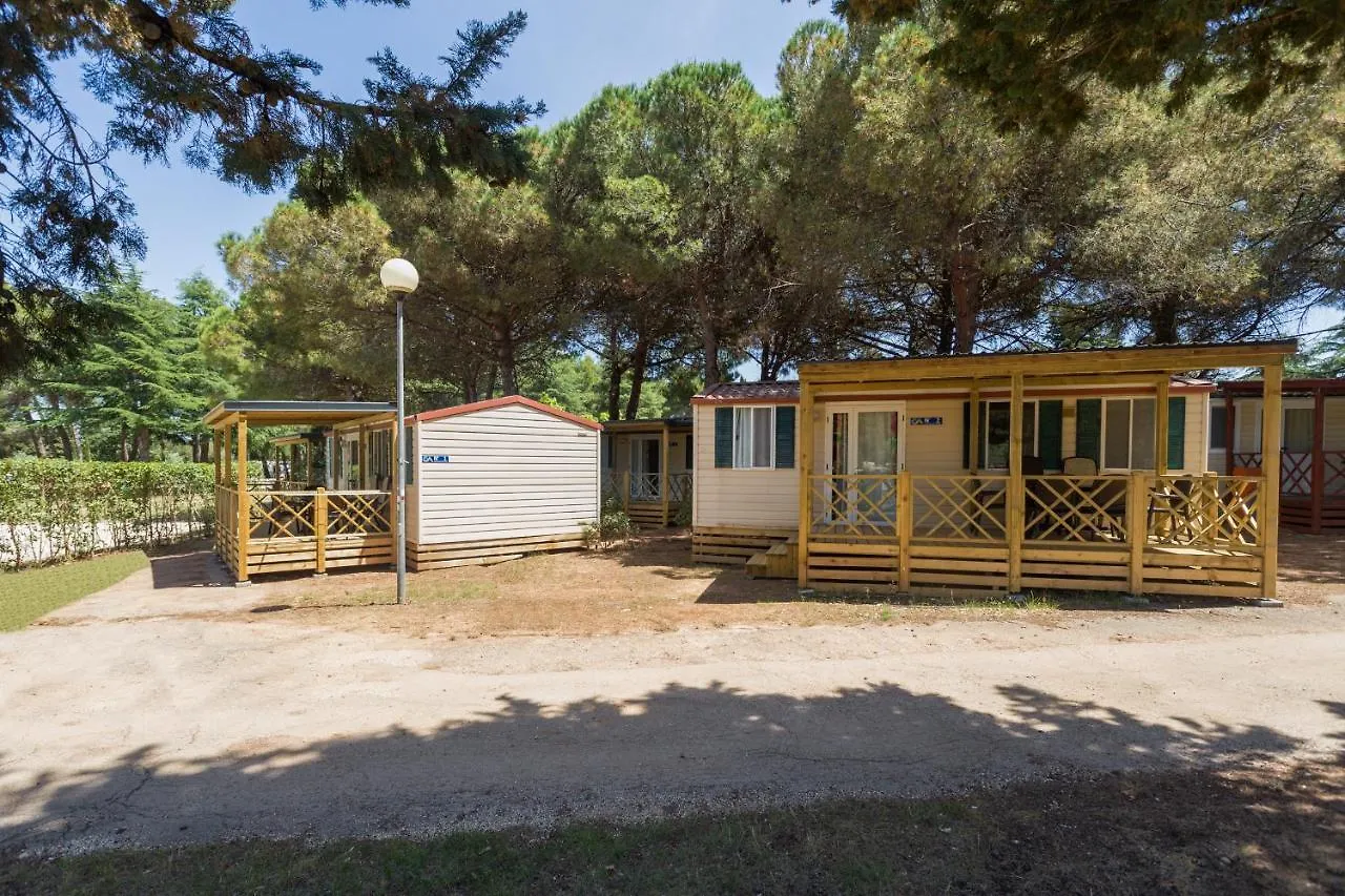 Camping Adria Mobile Homes In Brioni Sunny Camping Póla Kemping