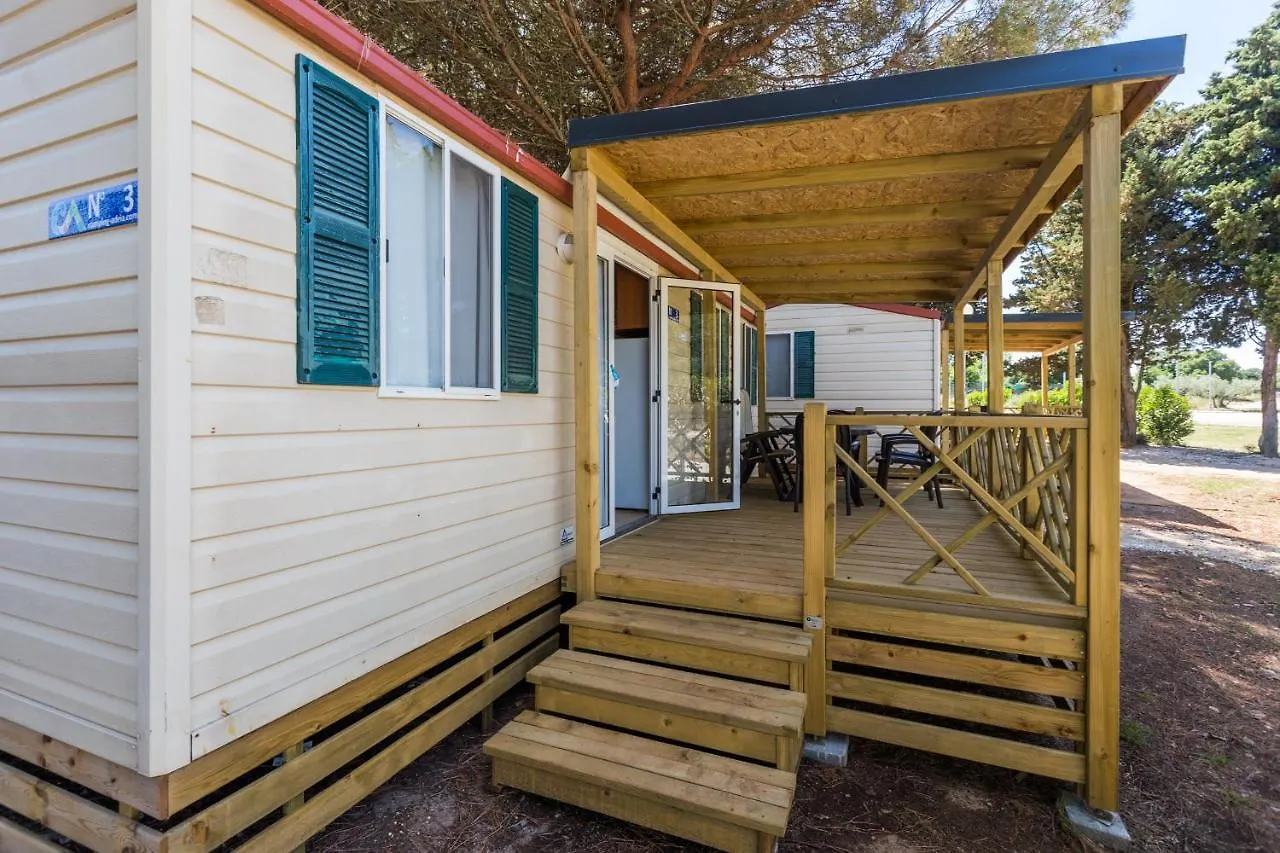 Kemping Camping Adria Mobile Homes In Brioni Sunny Camping Póla