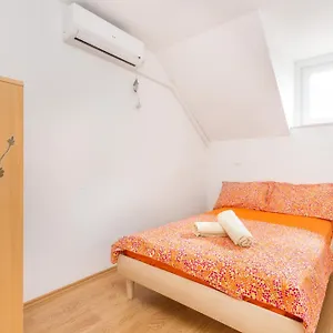Apartment Bepina 