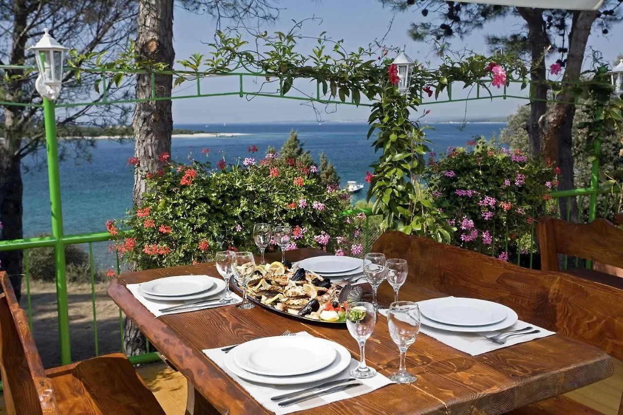 ** 캠프장 Camping Adria Mobile Homes In Brioni Sunny Camping PUY 크로아티아