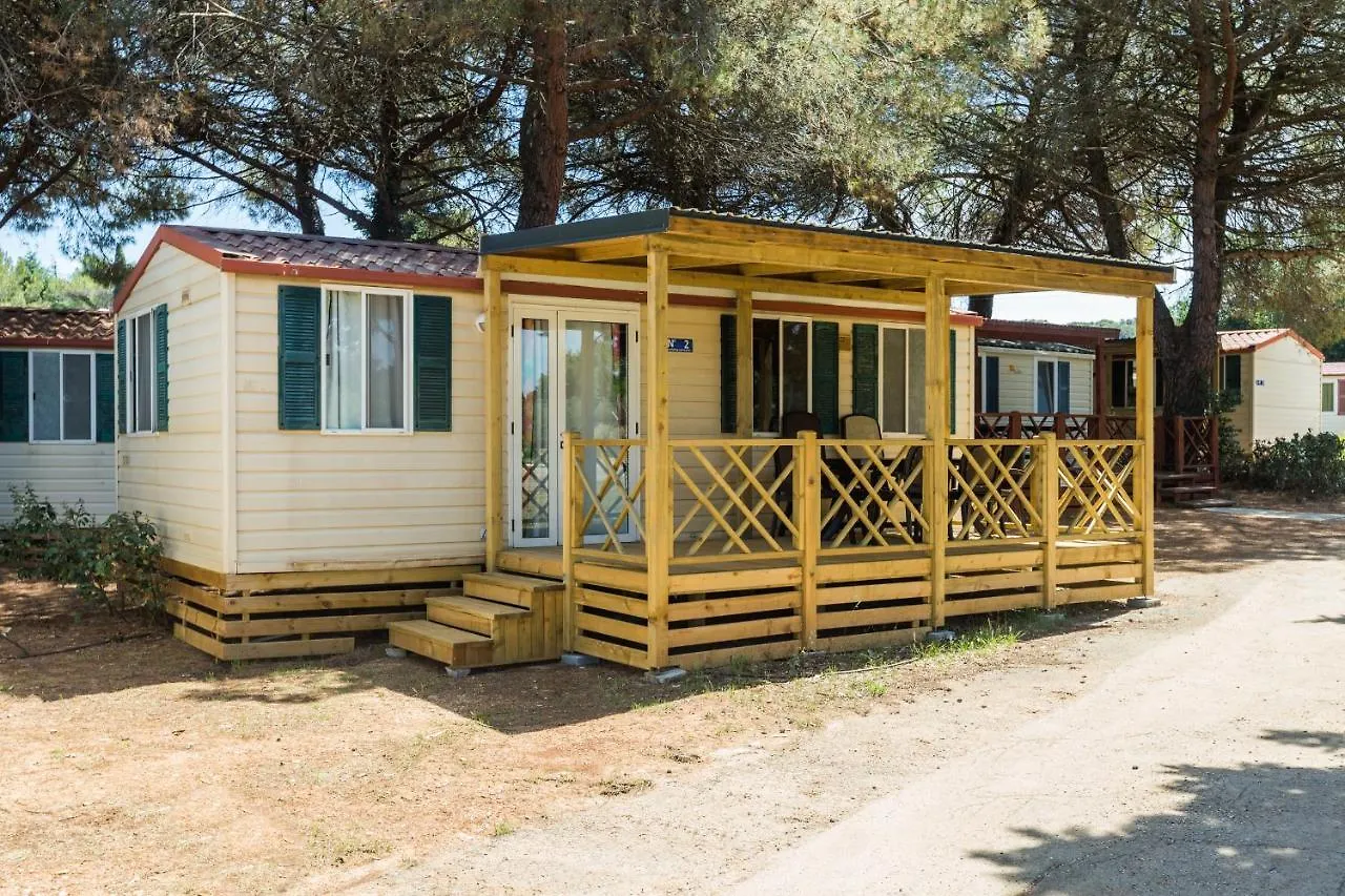 ** 캠프장 Camping Adria Mobile Homes In Brioni Sunny Camping PUY 크로아티아